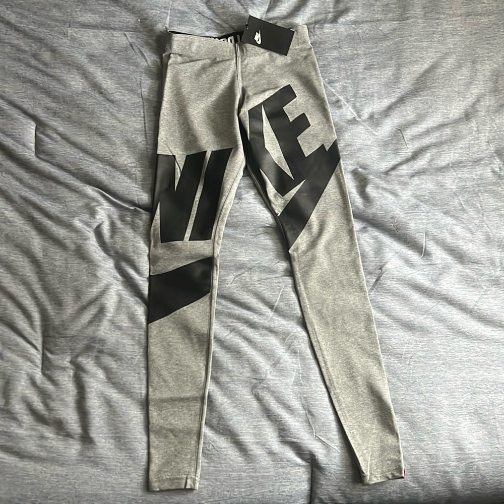 Nike XS logo leggings